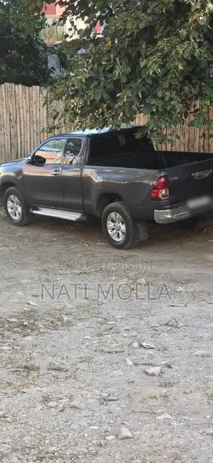 Toyota Hilux 2018 Black