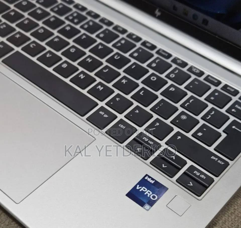 New Laptop HP EliteBook 830 G9 16GB Intel Core i5 SSD 512GB