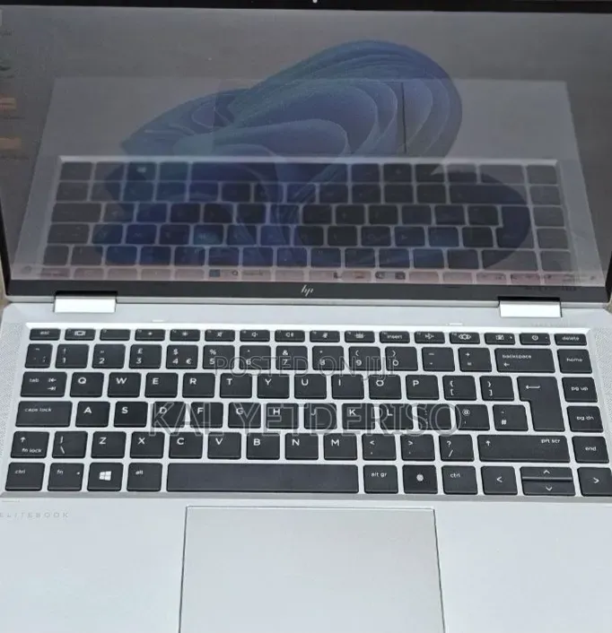 New Laptop HP EliteBook 830 G9 16GB Intel Core i5 SSD 512GB
