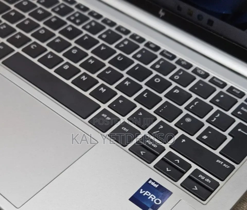 New Laptop HP EliteBook 830 G9 16GB Intel Core i5 SSD 512GB