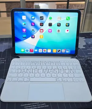 New Laptop Apple MacBook Pro 64GB Intel Xeon SSD 640GB