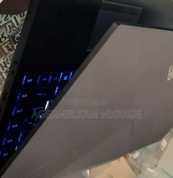 New Laptop HP OmniBook 5 14" 16GB Intel Core i7 SSD 512GB