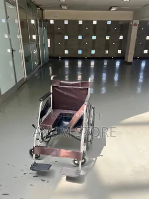 ጠንካራ ማንዋል ኮማድ ዊልቸር — Strong Manual Commode Wheelchair