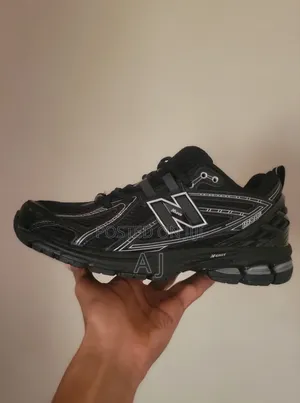 New Balance 1906r Black