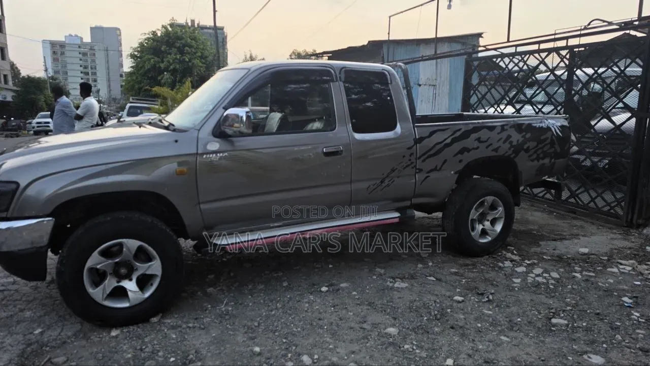 Toyota Tacoma 2004 Silver