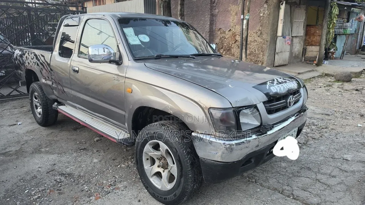 Toyota Tacoma 2004 Silver