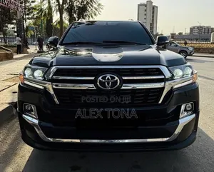 Toyota Land Cruiser 2015 Black