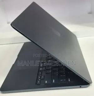 New Laptop Apple MacBook Air 2022 M2 8GB Apple M2 SSD 256GB