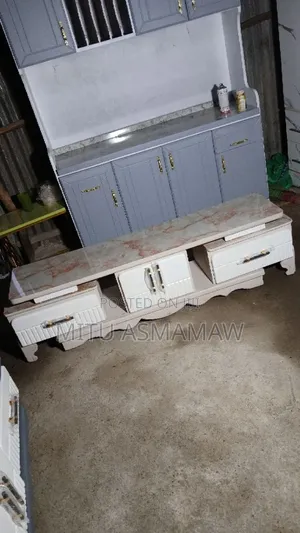 1,50 Cm ቲቪ እስታንድ