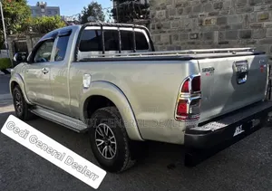Toyota Hilux 2013 Silver