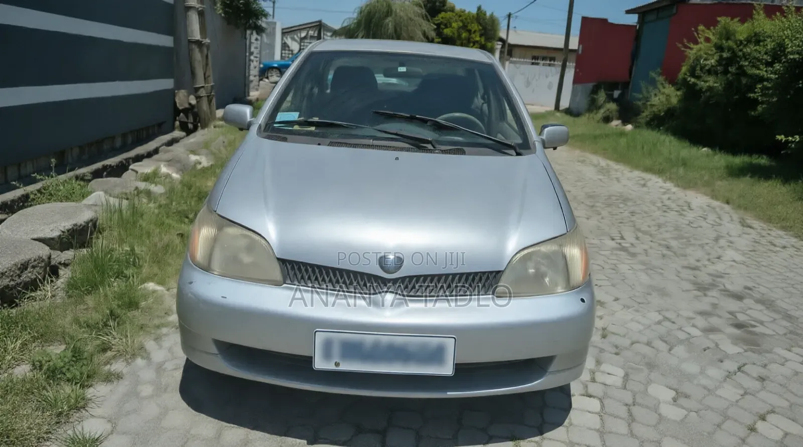 Toyota Platz 2001 Silver