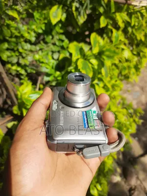 Vintage Fujifilm FinePix F60fd Digital Camera. 12.0 Megapixel,