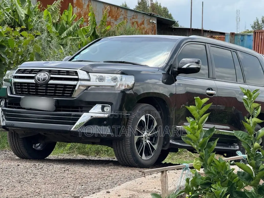 Toyota Land Cruiser 2016 Black