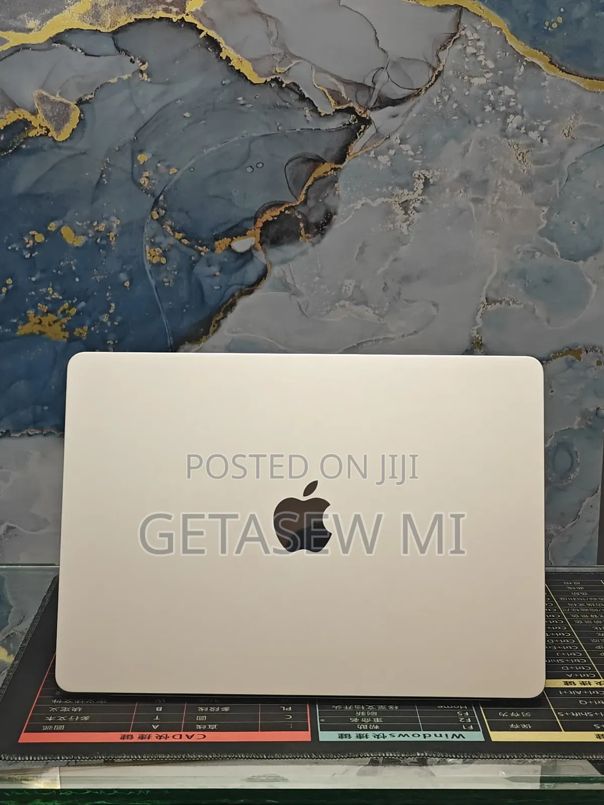 New Laptop Apple MacBook Air 2022 M2 8GB Apple M2 SSD 256GB