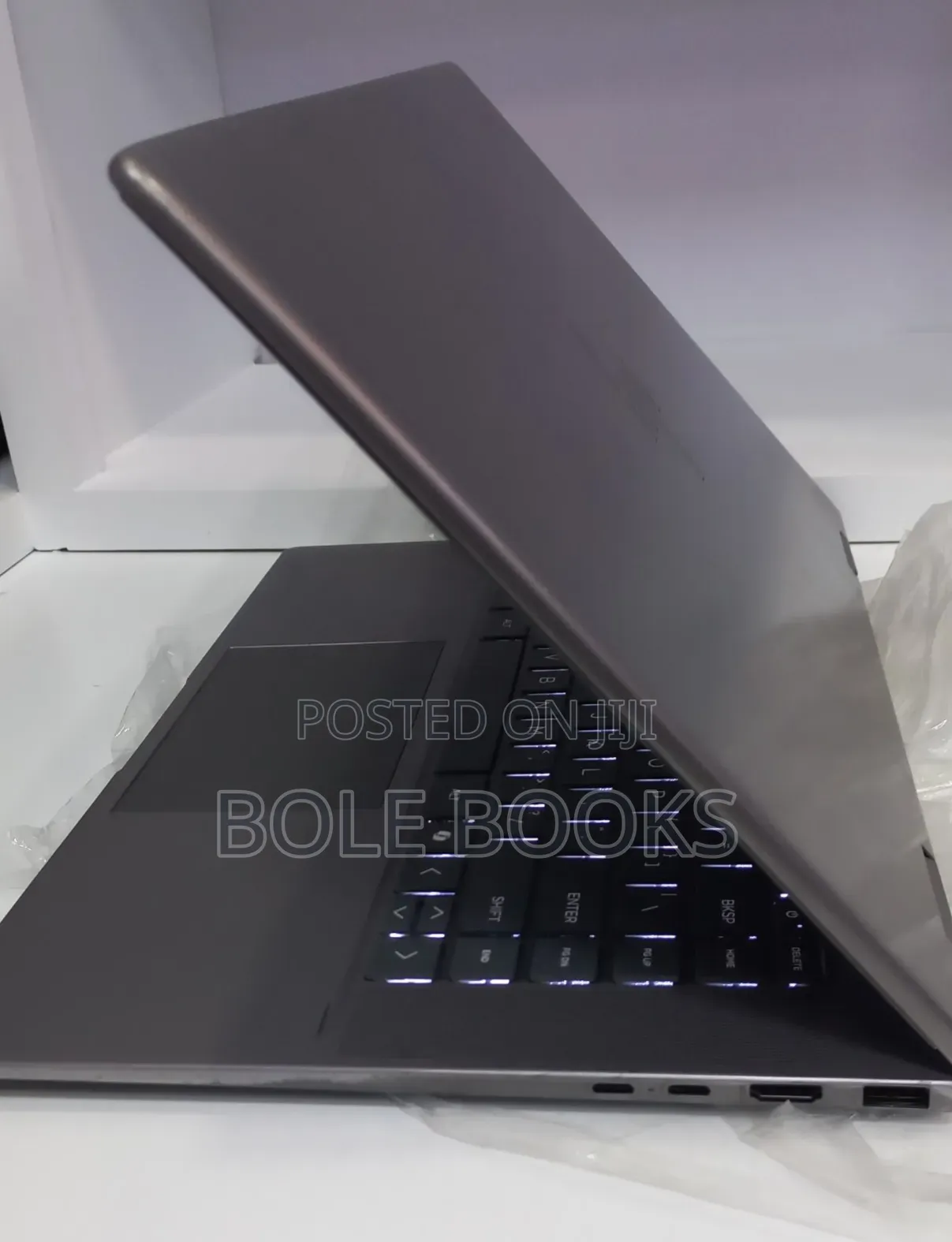 New Laptop HP Envy X2 16GB Intel Core Ultra 7 SSD 512GB