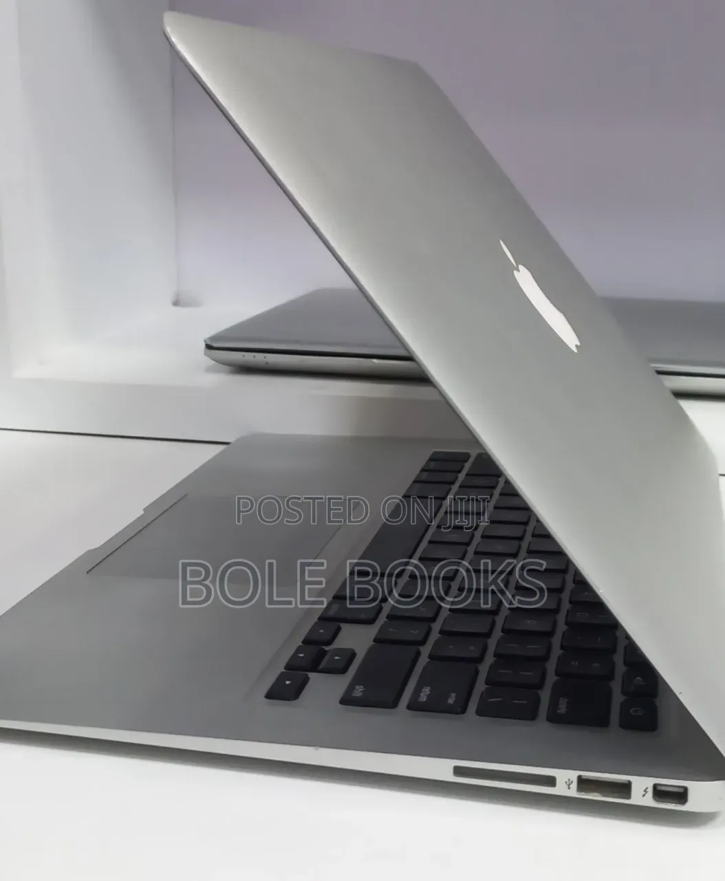 New Laptop Apple MacBook Air 2017 8GB Intel Core i7 SSD 128GB