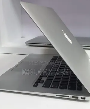 New Laptop Apple MacBook Air 2017 8GB Intel Core i7 SSD 128GB
