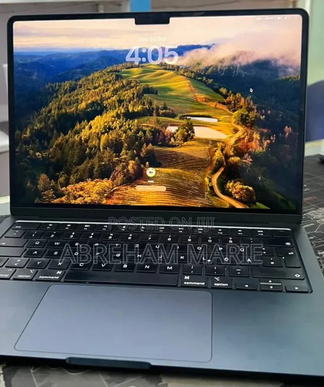 New Laptop Apple MacBook Air 2022 M2 16GB Intel Core M2 SSD 512GB