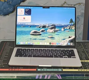 New Laptop Apple MacBook Air 2022 M2 8GB Apple M2 SSD 256GB