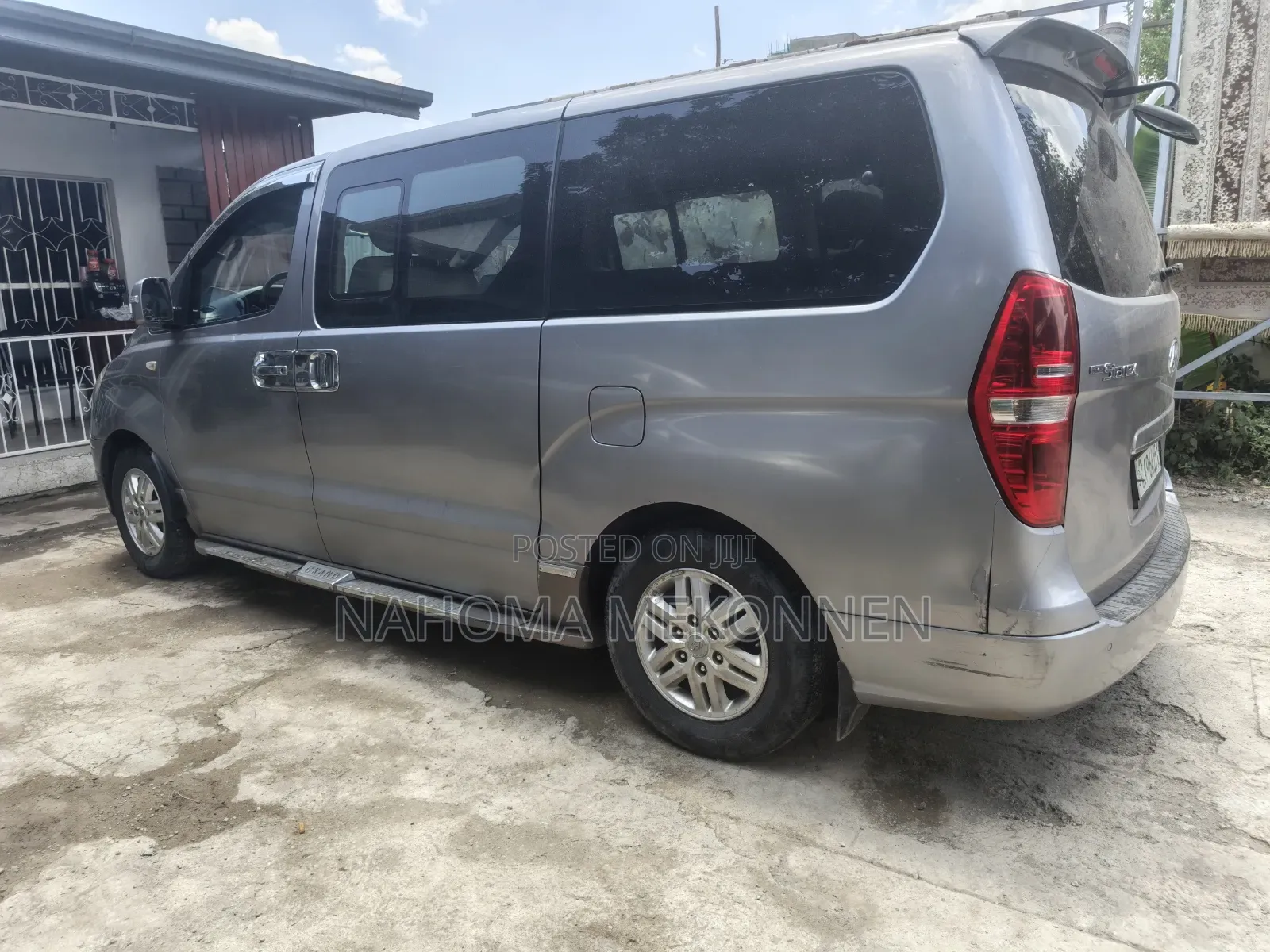 Hyundai H200 2013 Silver