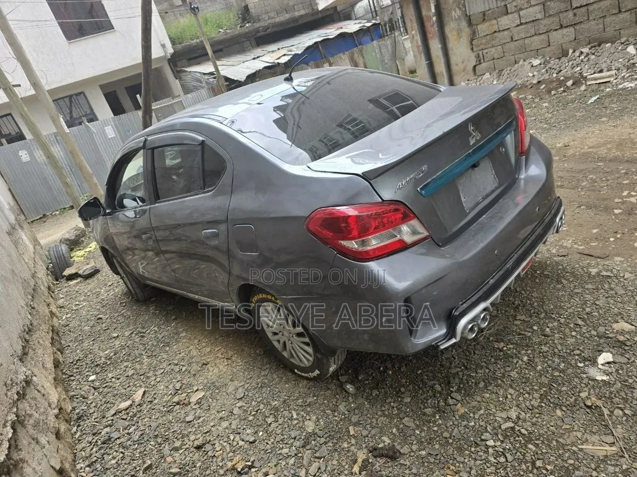 Mitsubishi Attrage 2022 Silver