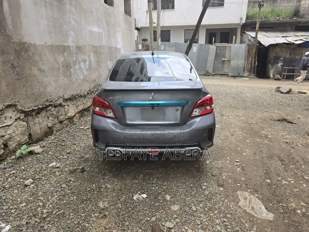 Mitsubishi Attrage 2022 Silver