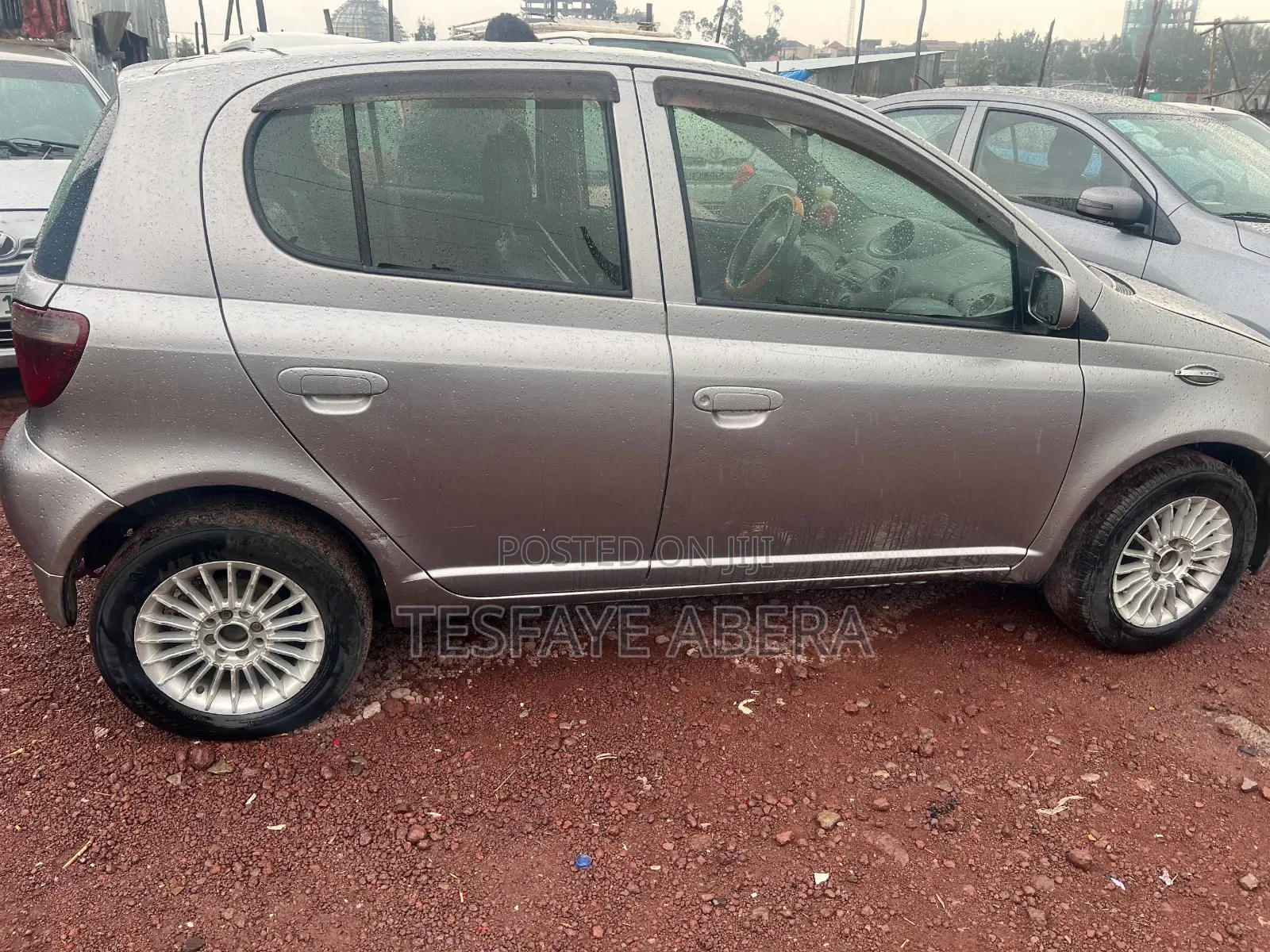 Toyota Vitz 2001 Silver