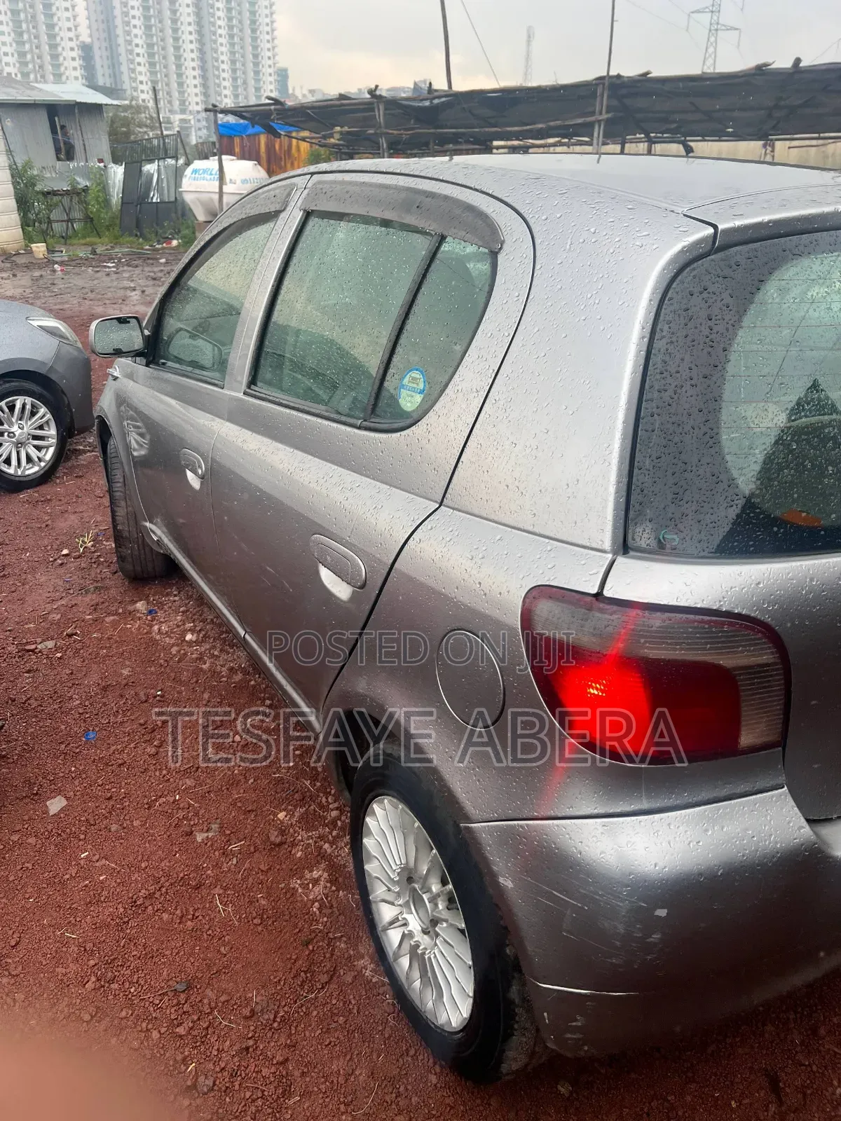 Toyota Vitz 2001 Silver