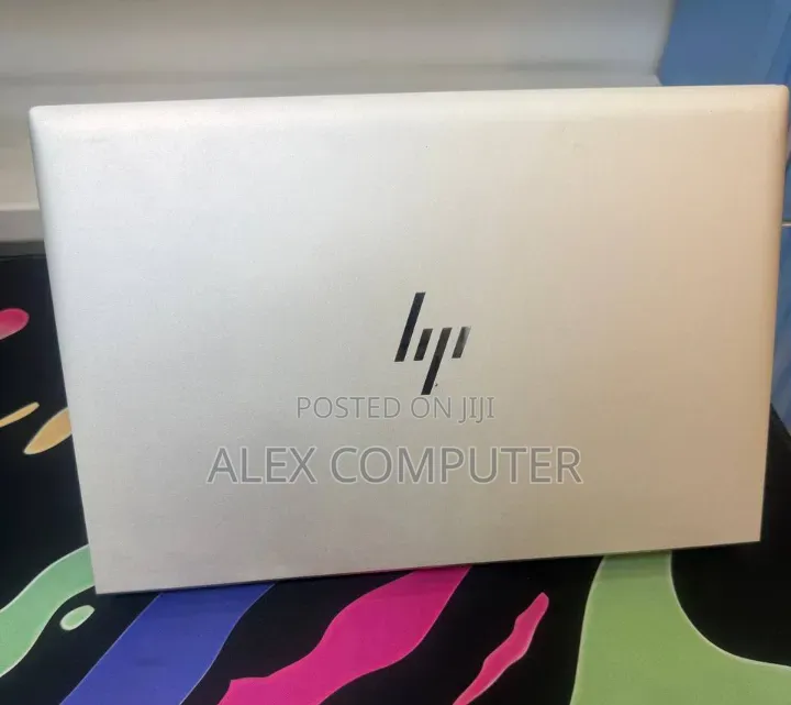 New Laptop HP EliteBook 830 G8 16GB Intel Core i7 SSD 512GB