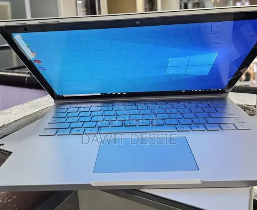 New Laptop Microsoft Surface Book 3 16GB Intel Core i7 SSD 256GB