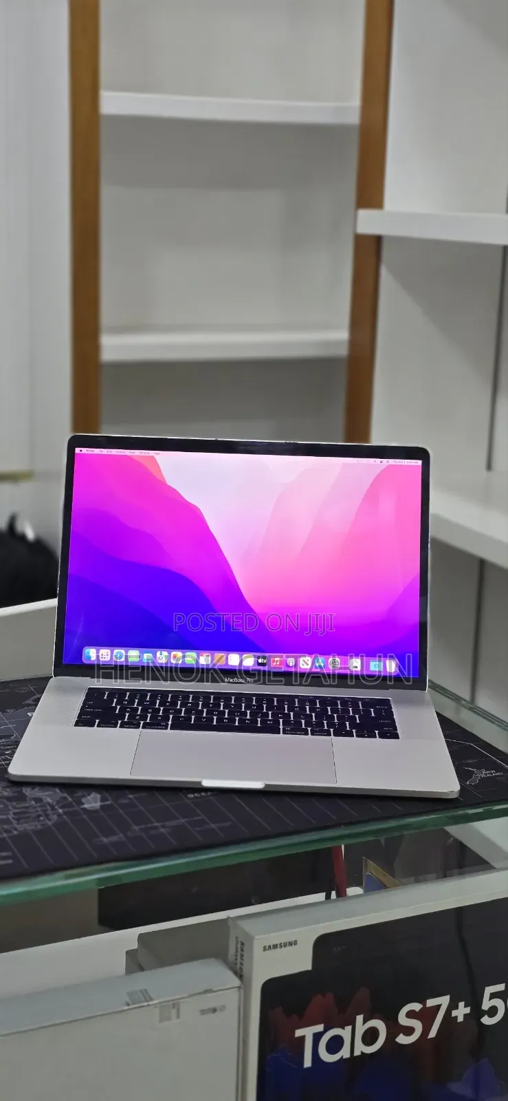 New Laptop Apple MacBook Pro 2017 16GB Intel Core i7 SSD 512GB