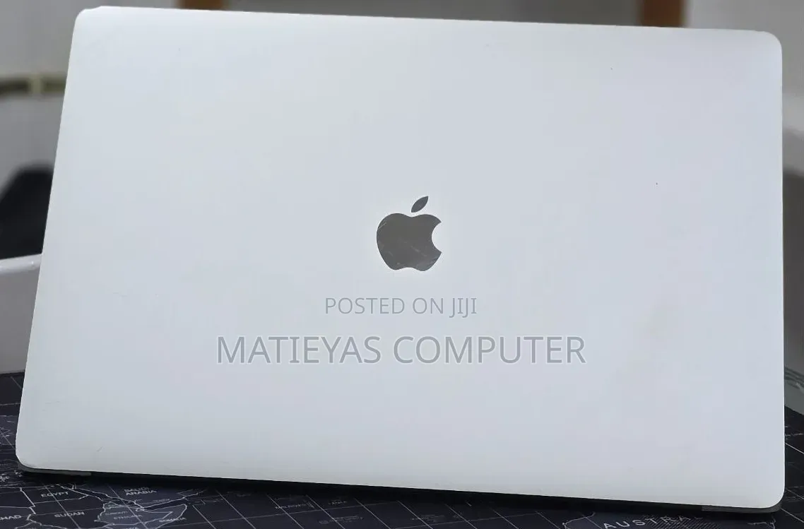 New Laptop Apple MacBook Pro 2017 16GB Intel Core i7 SSD 512GB