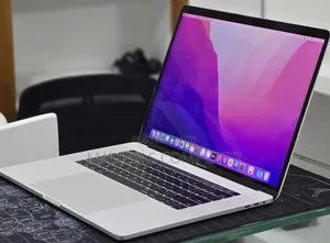 New Laptop Apple MacBook Pro 2017 16GB Intel Core i7 SSD 512GB