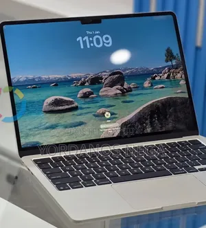 New Laptop Apple MacBook Air 2025 M4 16GB Apple M4 SSD 256GB