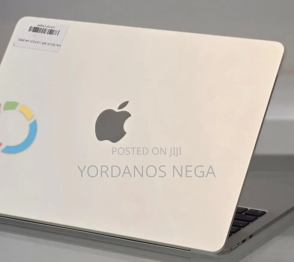 New Laptop Apple MacBook Air 2025 M4 16GB Apple M4 SSD 256GB