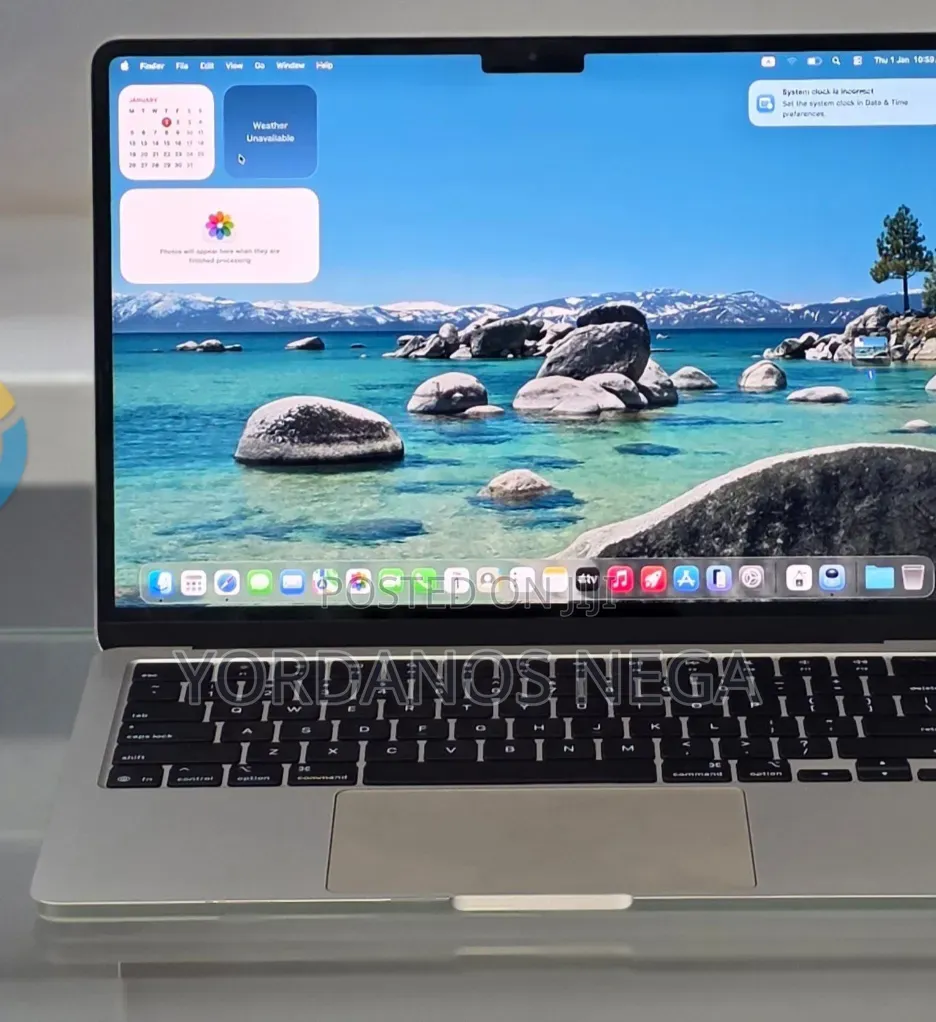 New Laptop Apple MacBook Air 2025 M4 16GB Apple M4 SSD 256GB