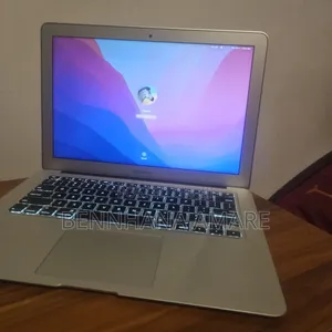 Laptop Apple MacBook 2017 8GB Intel Core i5 SSD 500GB