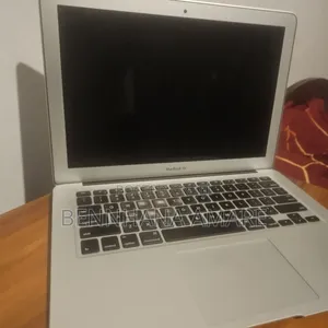 Laptop Apple MacBook 2017 8GB Intel Core i5 SSD 500GB