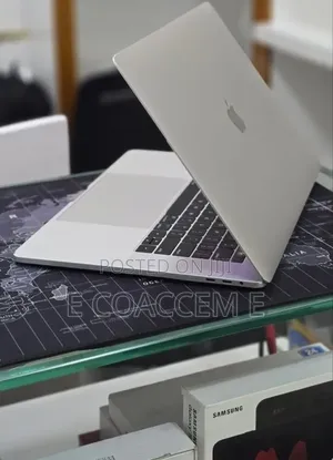 New Laptop Apple MacBook 16GB Intel Core i7 SSD 512GB
