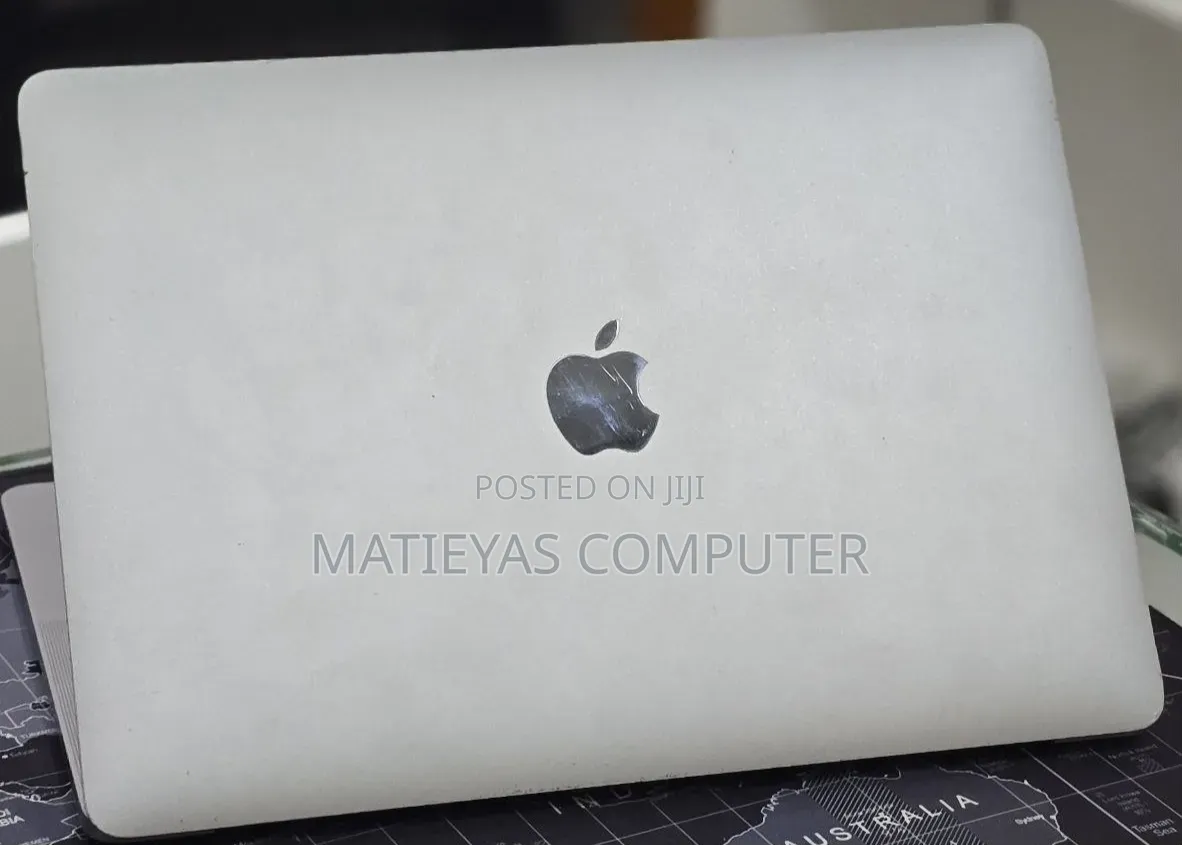 New Laptop Apple MacBook Pro 2020 M1 8GB Apple M1 Pro SSD 512GB
