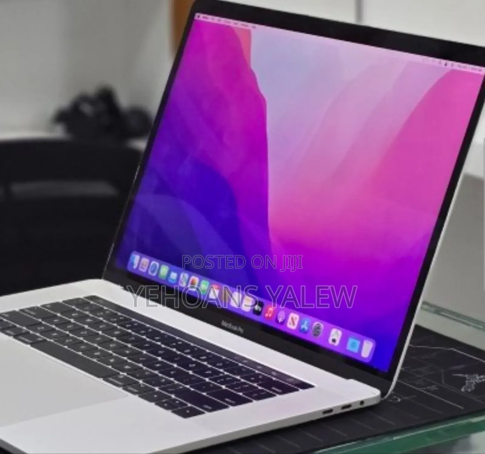 New Laptop Apple MacBook Pro 2017 16GB Intel Core i7 SSD 512GB