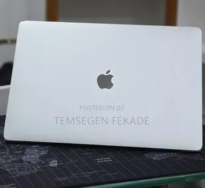 New Laptop Apple MacBook Pro 2017 16GB Intel Core i7 SSD 512GB