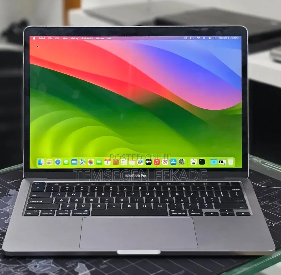 New Laptop Apple MacBook Pro 2020 M1 8GB Apple M1 Pro SSD 512GB