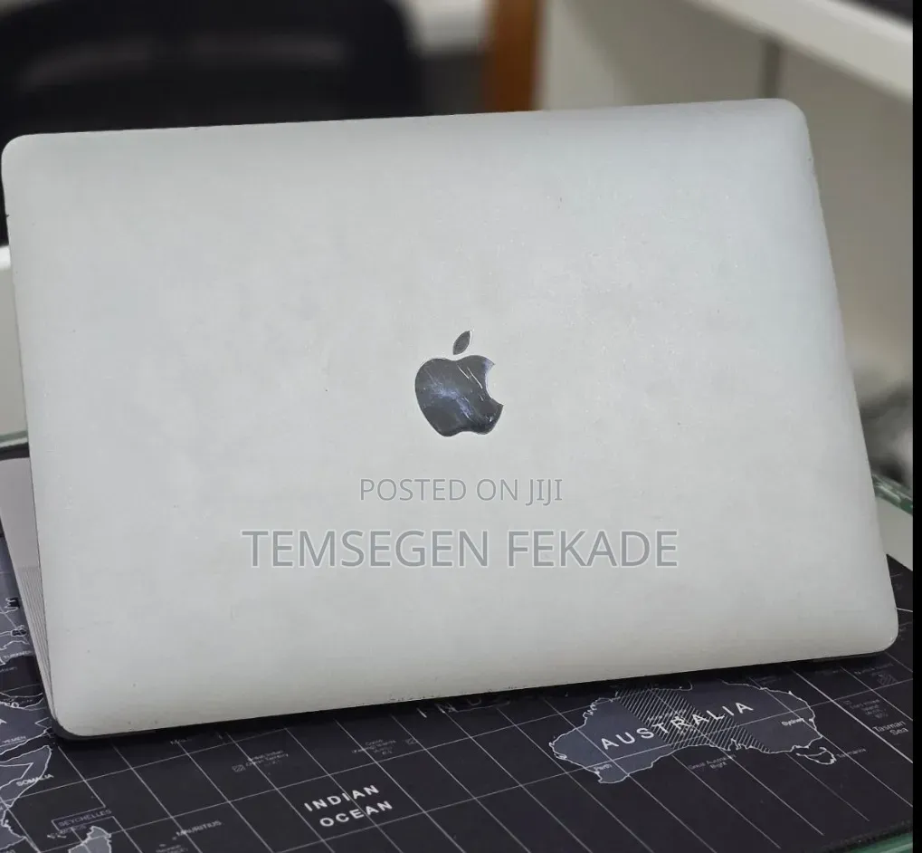New Laptop Apple MacBook Pro 2020 M1 8GB Apple M1 Pro SSD 512GB