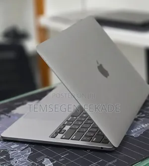 New Laptop Apple MacBook Pro 2020 M1 8GB Apple M1 Pro SSD 512GB