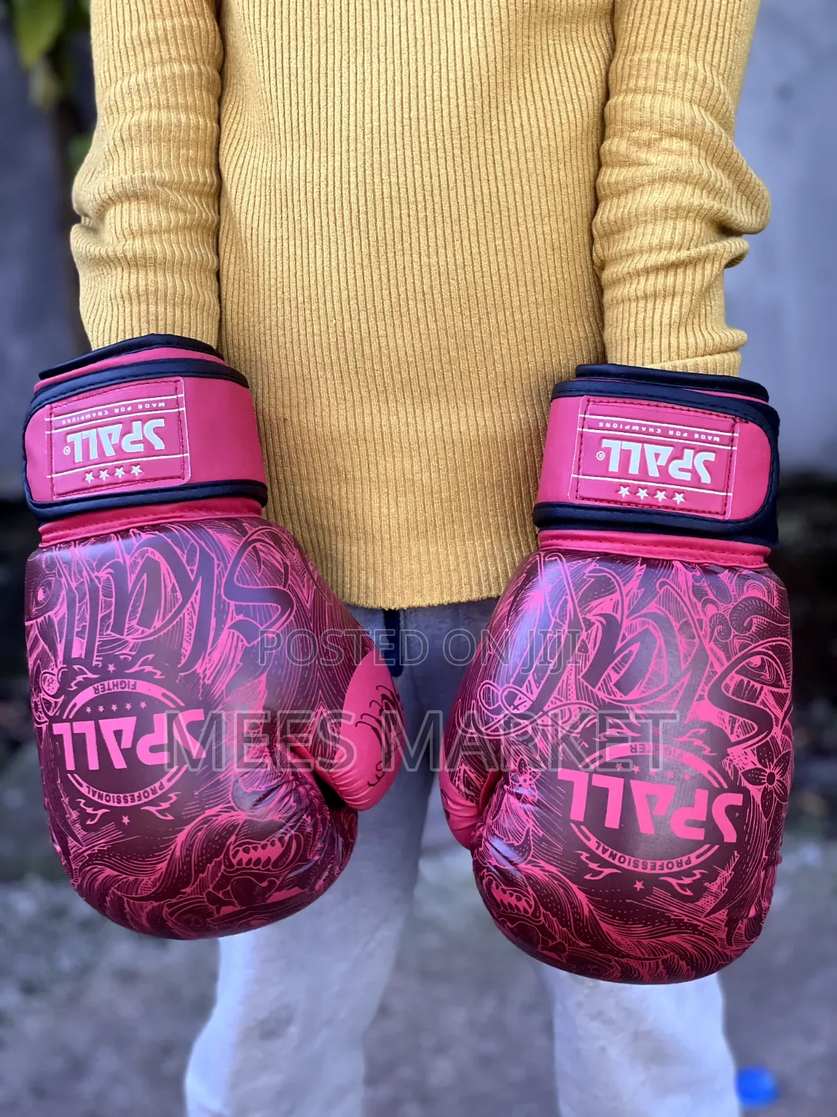 Boxing Glove Fitted