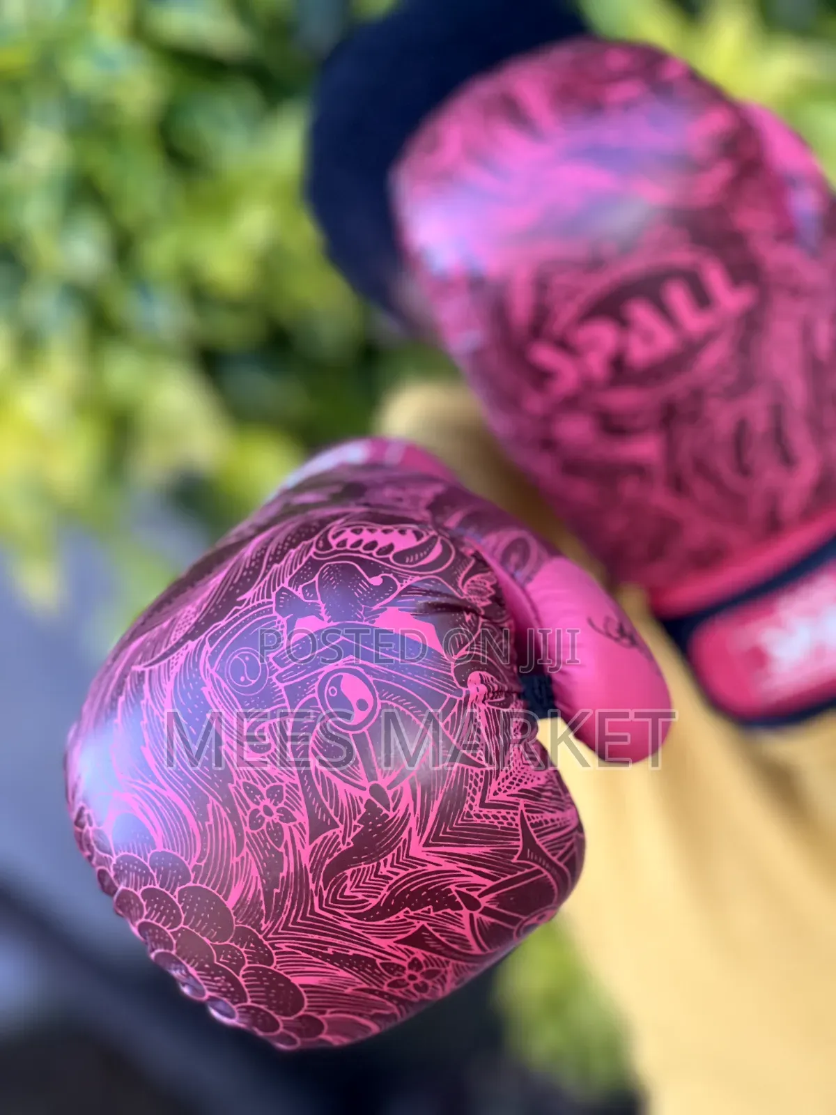 Boxing Glove Fitted