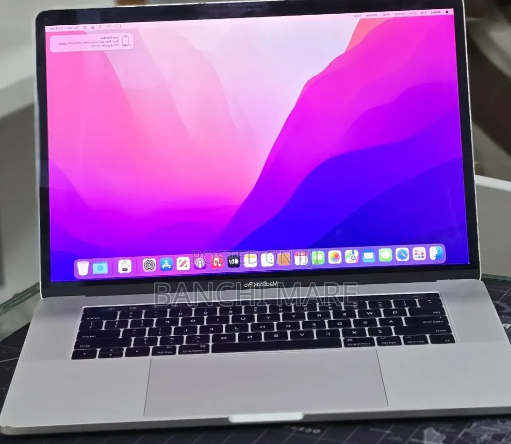 New Laptop Apple MacBook Pro 2017 16GB Intel Core i7 SSD 512GB