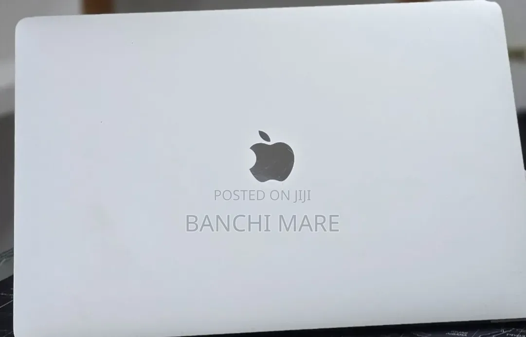 New Laptop Apple MacBook Pro 2017 16GB Intel Core i7 SSD 512GB