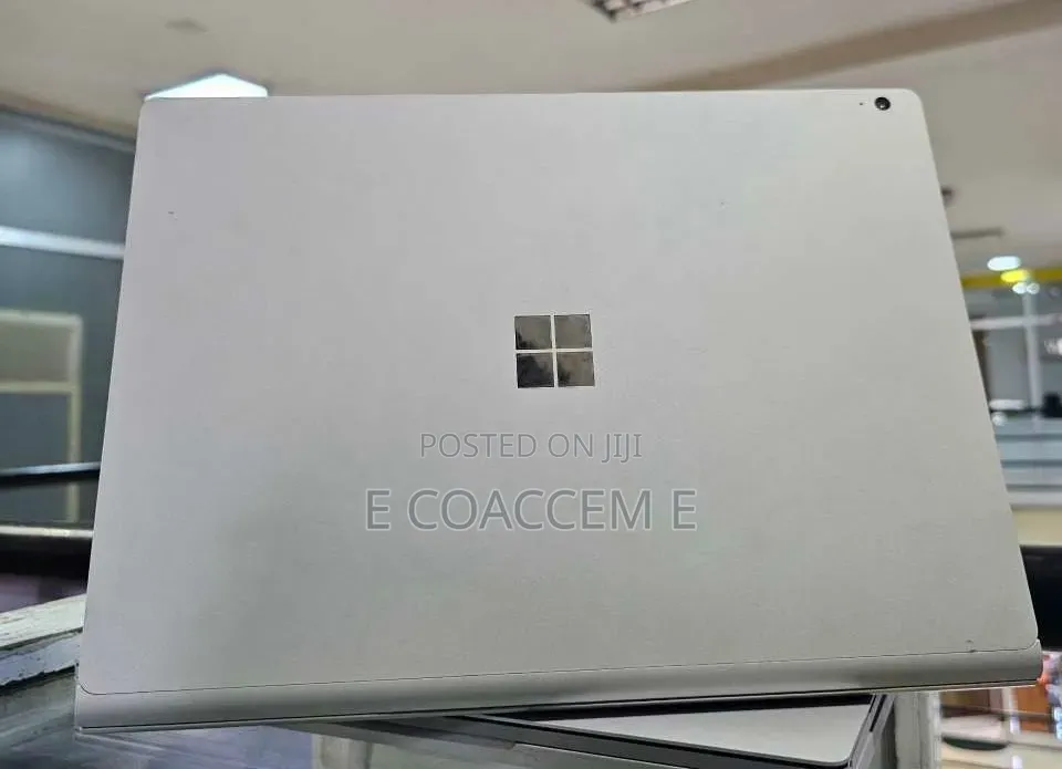 New Laptop Microsoft Surface 16GB Intel Core i7 SSD 256GB